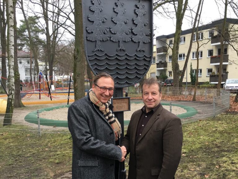 MAGO verleiht historisches Wappen von Konradshöhe MAGO Berlin